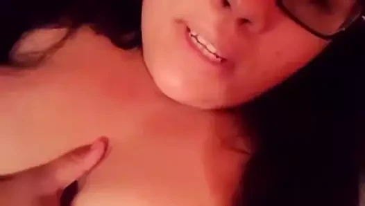 Seksi sesiyle beni baştan çıkaran kız arkadaşım