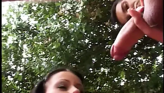 G-string traş esmer köpek stili lanet için eğilir