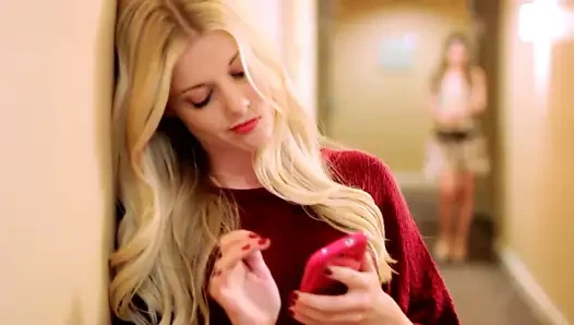 Lezbiyen aşıklar charlotte stokely ve natasha malkova sikme