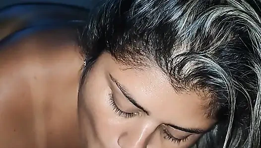 Hintli üvey anne Alydenalioficial, üvey oğlunun penisini emiyor, ta ki süt çıkana kadar