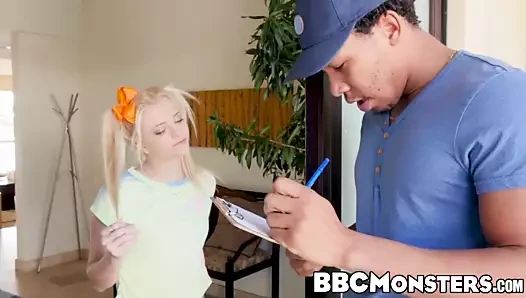 Seksi genç riley star sıçrayan üzerinde masif siyah çük