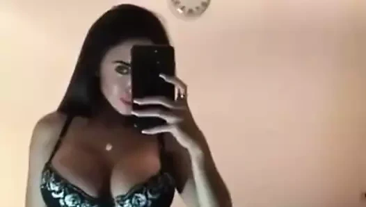 bana sürtük giysiler