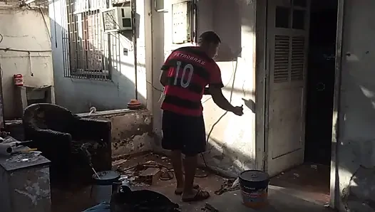 Duvarcı patronun karısını sikiyor