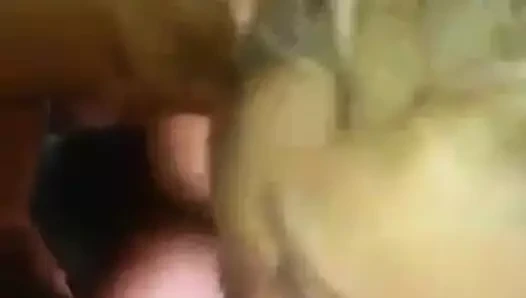 COMENDO A LOIRA BEM GOSTOSO