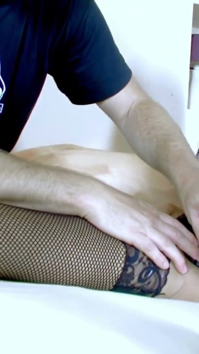 Sıska olgun İspanyol orta yaşlı seksi kadın ilk porno videosunda sikiliyor | Klip 1