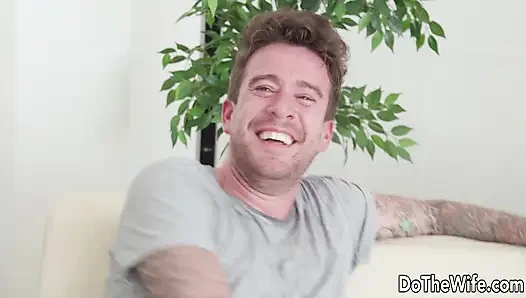 Aldatan sarışın Emily Ross amını siktiriyor