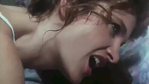 Bu klasik sürtükler siyahlar bile her türlü yarağı alıyor