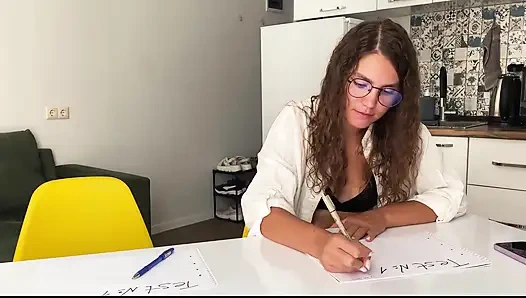 Seksi öğretmenimi siktikten sonra çok daha iyi çalışacağım