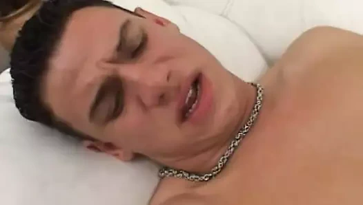 Abanoz, beyaz sürtük çocuğunu sert ilişkilendirmeyi özlüyor.