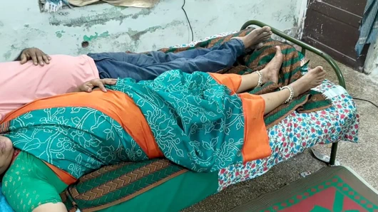 Tatlım, üvey kız kardeşim ve ben dinlenirken kimsenin haberi olmadan sikişmemiz tavsiye edildi.