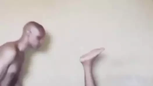 Kızı ateşli ve sert sikiyor