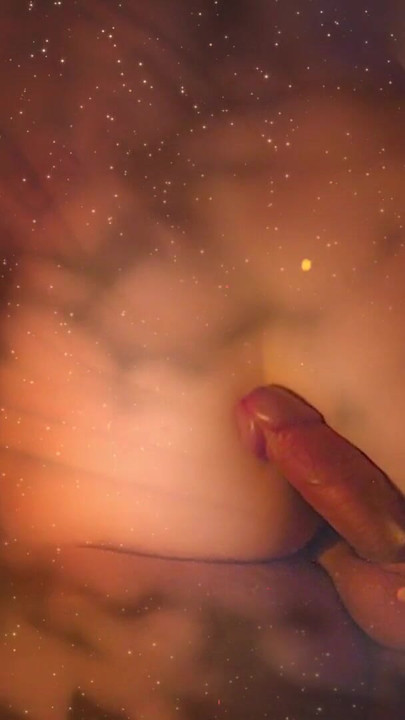 Fotoğrafçının yarağını güzel götüne sürtüyor ve yavaşça sümükle kapatıyor - erotik sanat | Klip 2