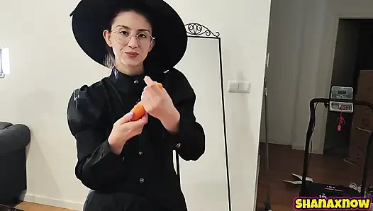 COSPLAYING WITCH THAT EATS YOUR ASS DEVOUR FOOD FETISH