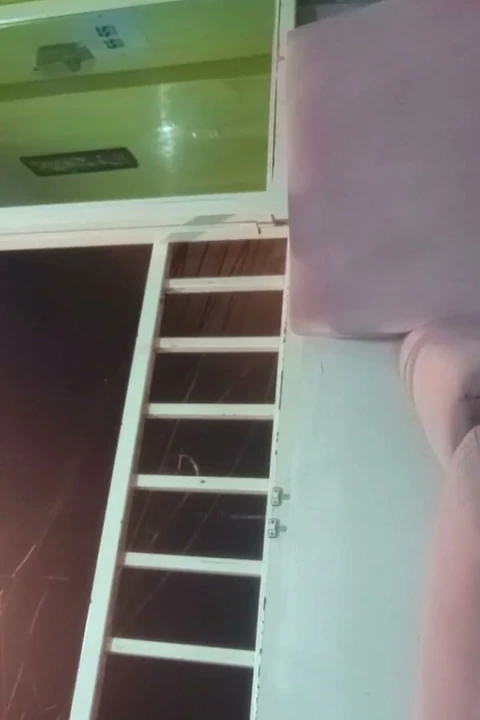 Pencerenin yanında sikişiyor ve biri bizi gördü
