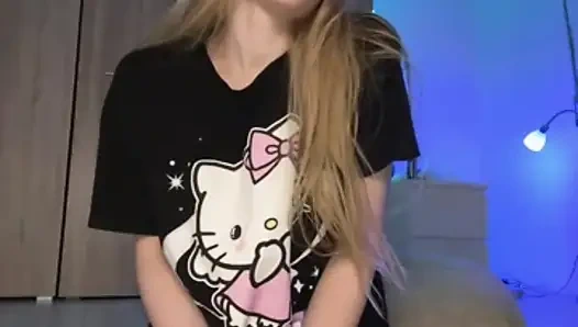 Sarışın bir kızın web kamerası yayını