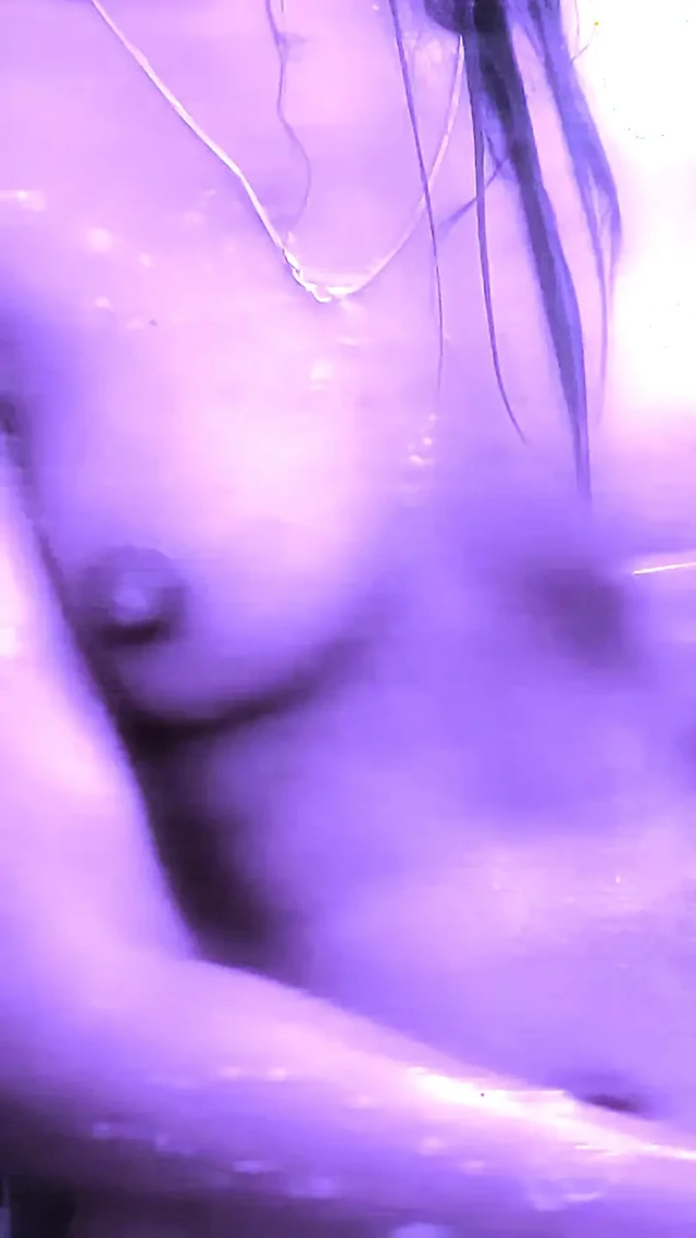 Çıplaktan b'ye en seksi banyo tek başına edepsiz