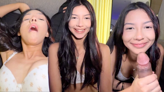 18-летняя соседка очень нервничает, но она глотает всю мою сперму