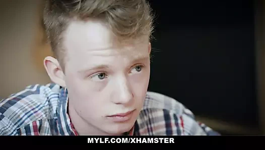 Busty adım anne ile Şükran günü seks