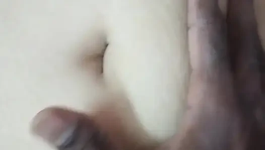 Tombul seksi Hintli tamil iri güzel evli kadın göbek ve göbek oyunu ve tıraşlı pembe amcıkla masaj