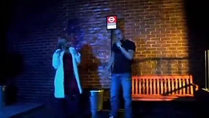 Trisha annabelle sahip olan seks rastgele adam at otobüs durağı