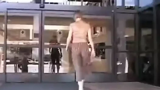 Sikik deliği anal için anneanne