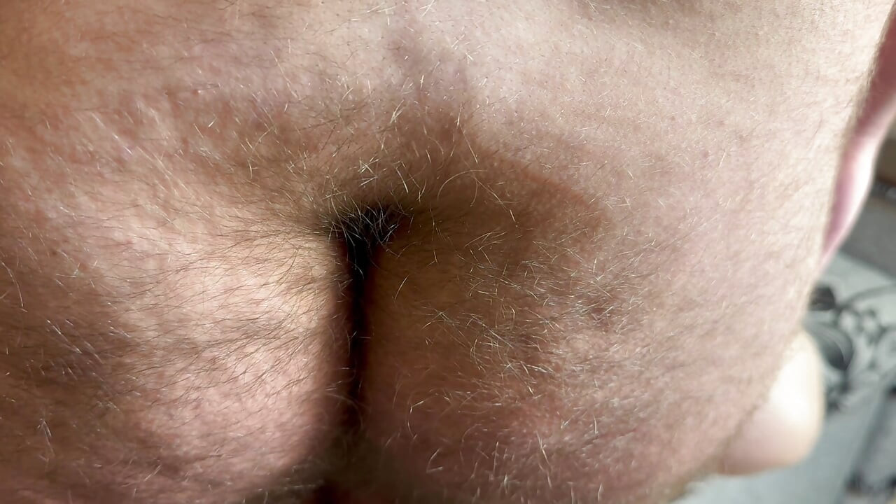İki şişman adam tombul karısını döl çöplüğüne dönüştürüyor ve seksten sonra karnına ve amına boşalıyor - milky mari