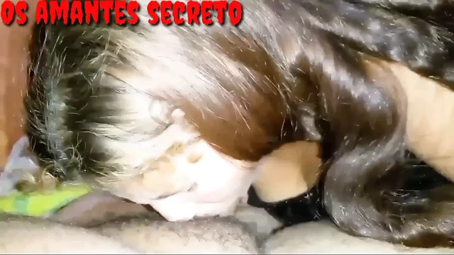 Annemin gidişinden faydalandım ve annemle seks yaptım.