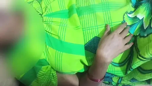 Üvey erkek kardeşimin üvey oğlu beni çok güzel sikiyor