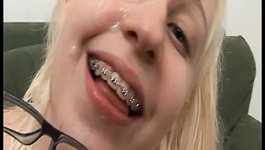 Bu iri güzel kadın yarak emmeyi seviyor