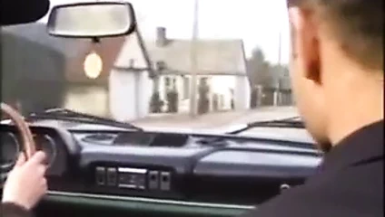 Kürk mantolu kızıl saçlı