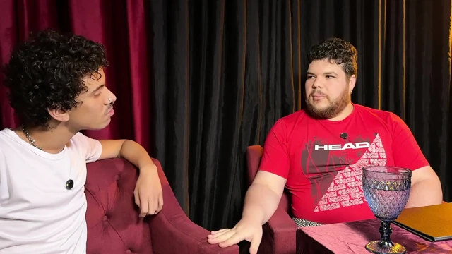 Profanus, Ari Talk Show ile Röportaj Yapıyor