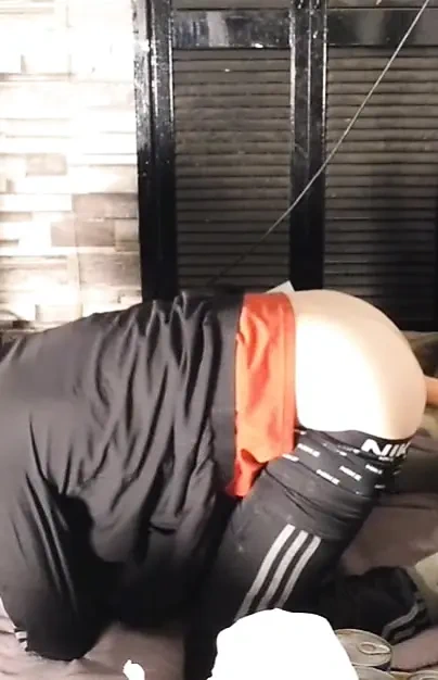 Oğlan sert sikiliyor