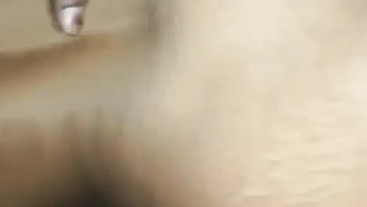 Hintli ateşli köylü evli kadın gece havasını kapatıyor' Ateşli domaltmalı yatak odası odasında boşalmanın tadını çıkarıyor ateşli boşalmada uzun süre çekim