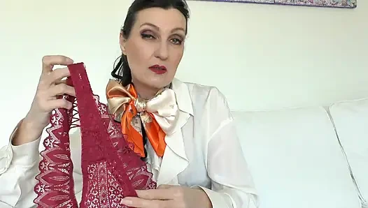 Külot kokluyor ve boşalıyor! Lady Victoria Valente