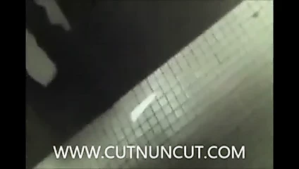 durak altında 2 büyük musluklar