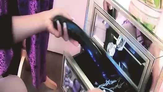 Lezbiyen ateşli orta yaşlı seksi kadınlar sahne 2_gorgeous büyük memeli sarışın lezbiyenler orgazm olana kadar çift dildoyla sikişiyor