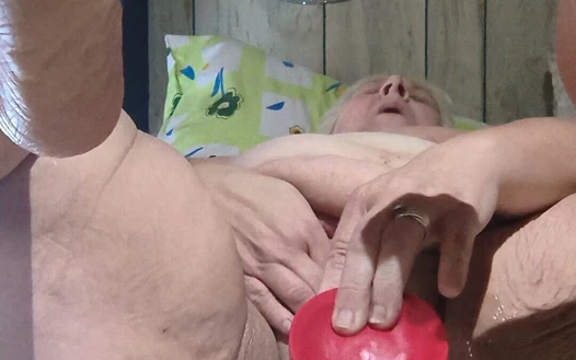 İçerideki yarak için amcığını geniş aç