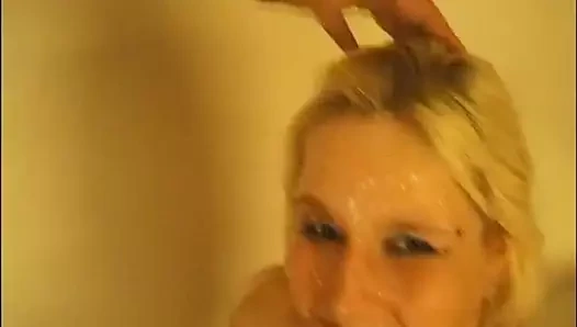 En iyi arkadaşım Ilona'yı sarışın saçlı ve fahişeye filme alıyorum