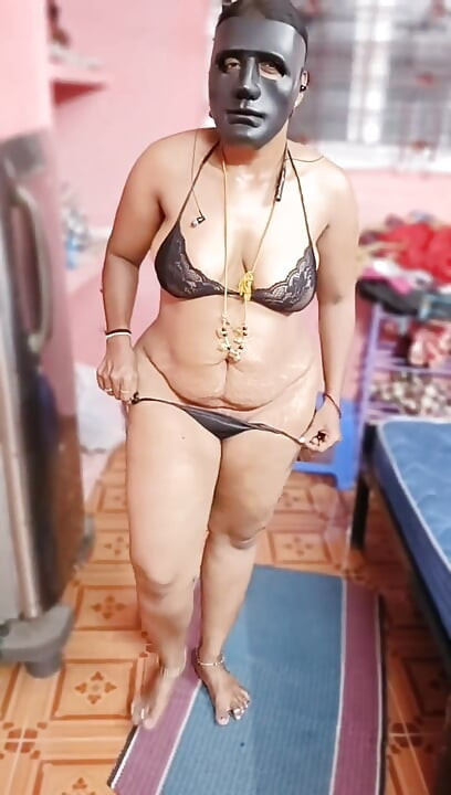 Tamil desi teyze tek başına ateşli