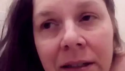 bir hikaye anlatıyor