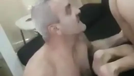 Tiganu le trage limbi la amcıkta romantizm bağlantısı