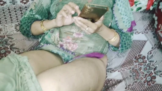 Desi Bhabi ka Garam Phuda Muft Chudai