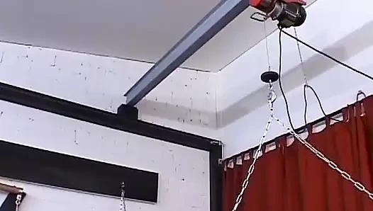 Seksi Alman fahişe bağlı ve sert sikiliyor