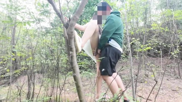 Horny Thai Girl Begs for Quick Sex in the Woods - no one Around
