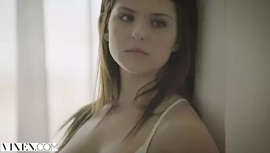 Vixen ateşli leah gotti anal seks yapıyor