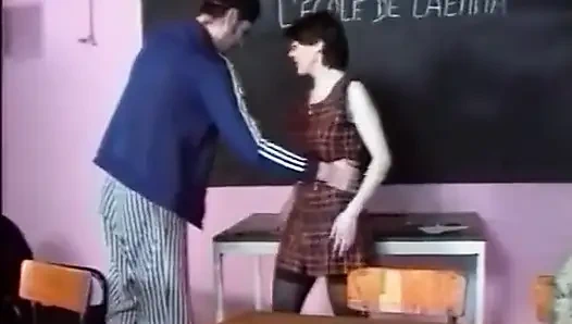 Sexy teen with hairy cunt gets anally drilled in a threesome