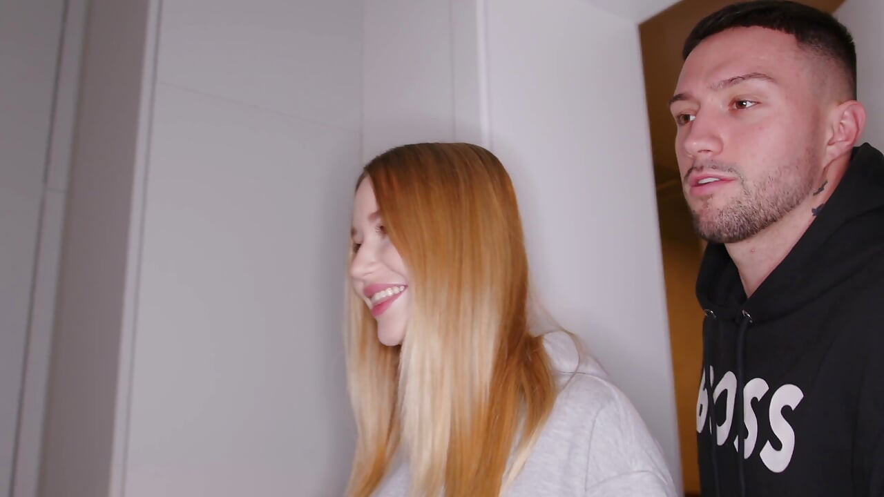 Melek sarışın Amalia Davis'in Kira Ödemesi Yok