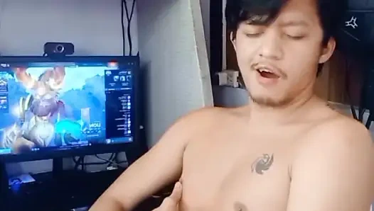 Hot Pinoy Boy Taste Himself