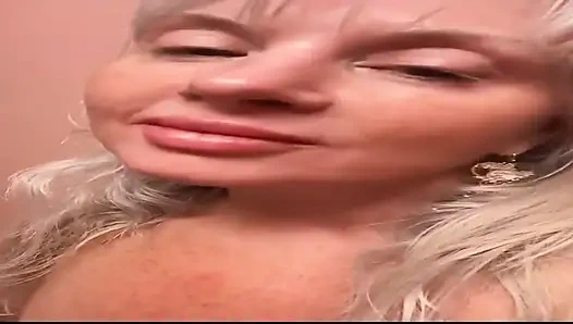 Давай приготовимся к кровати, я думая, что можно объять или что-то большее.. Как ты думаешь? Дм я..