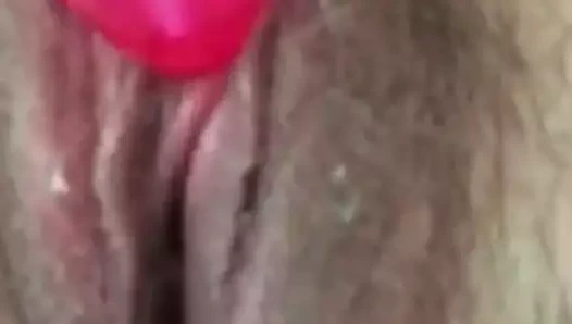 Bir oyuncakla eşler karısı